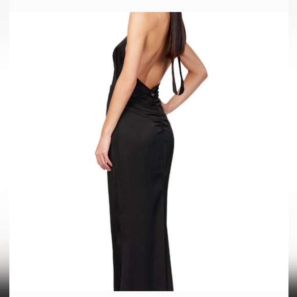 Nookie Satin Plunge Gown - Picture 6 of 11